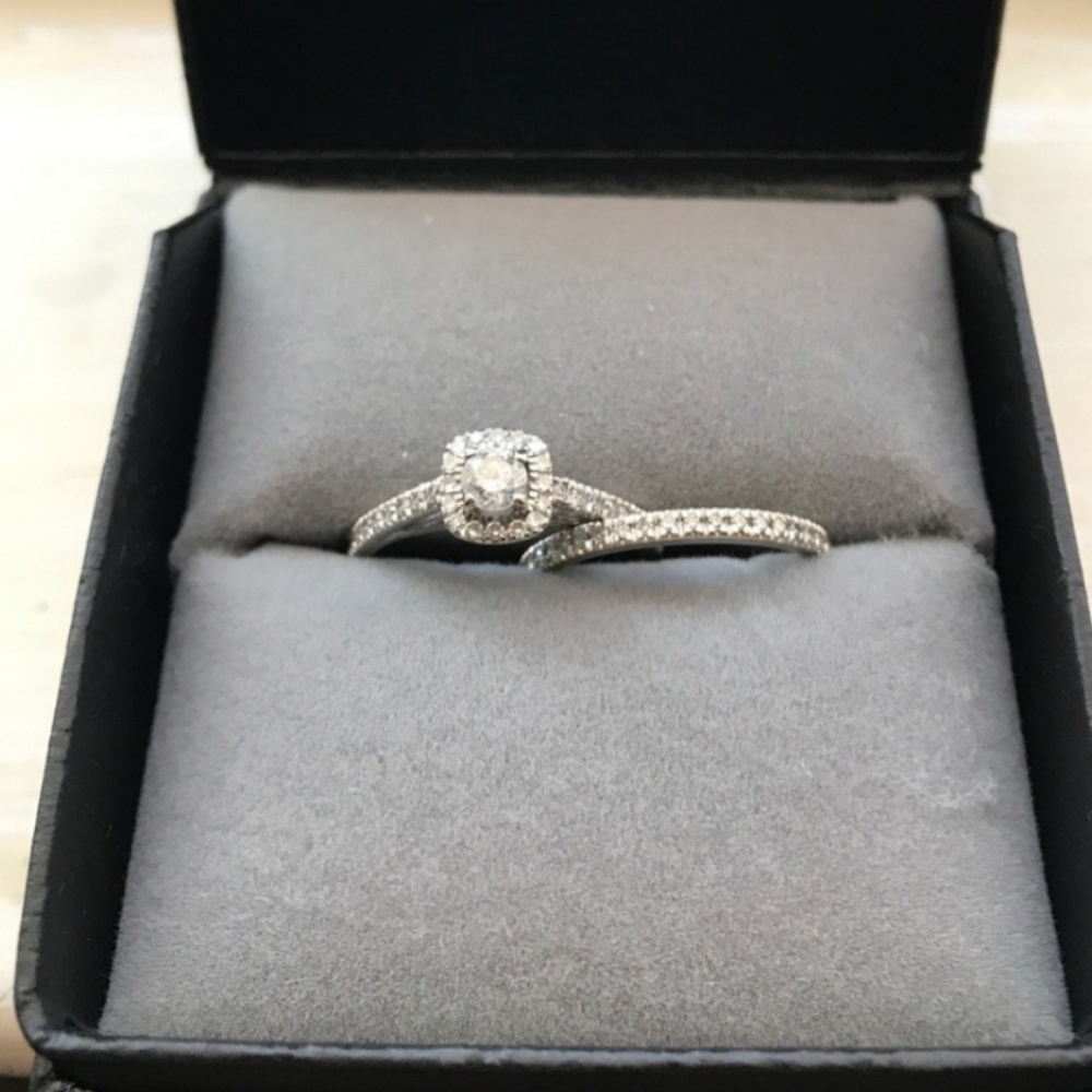 14k size 6 engagement ring and band